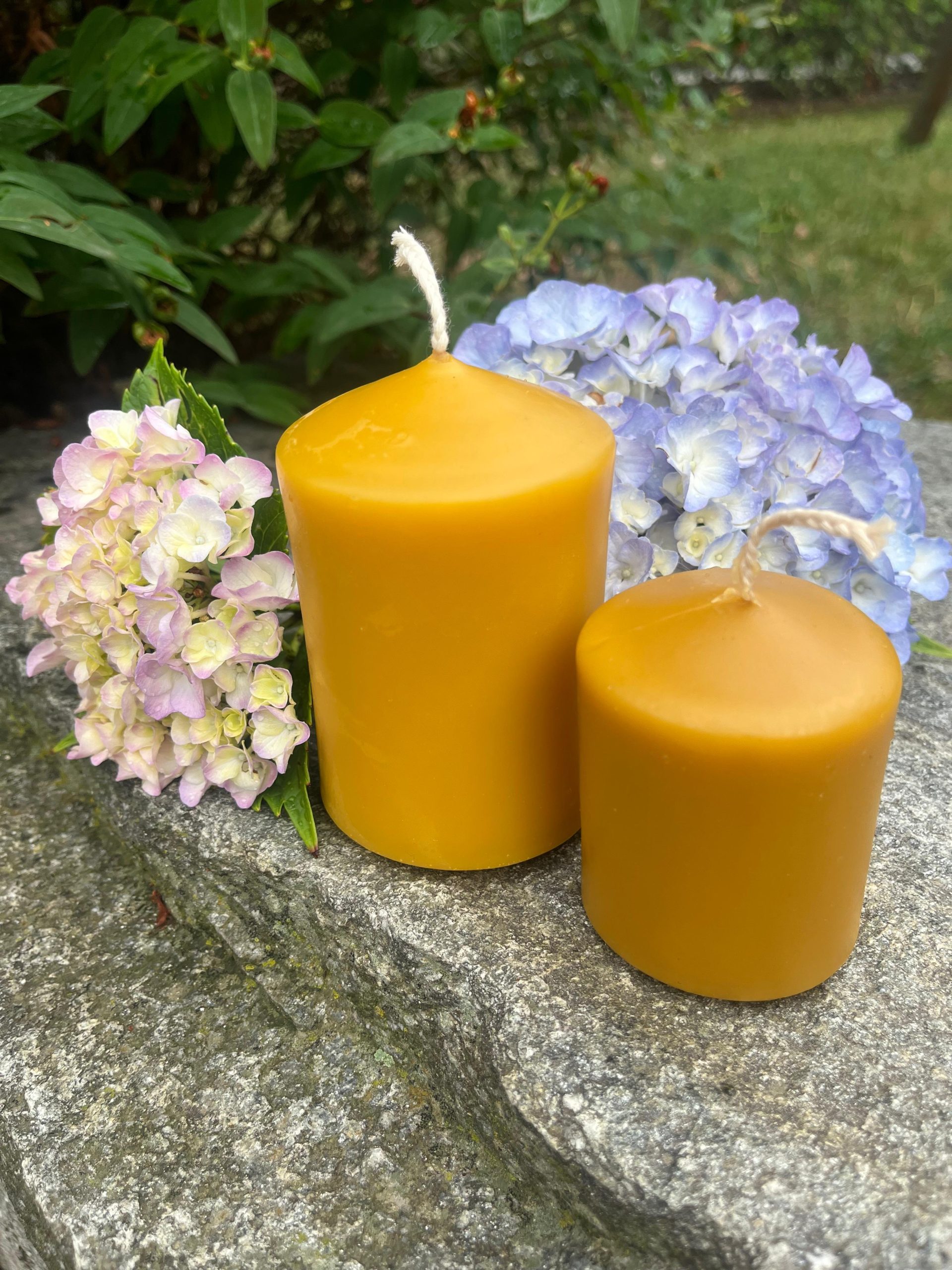 Gruppo Candele Ceri Lisci in cera d’api – 2 pezzi (Art.317 = Art.348 + Art.318)