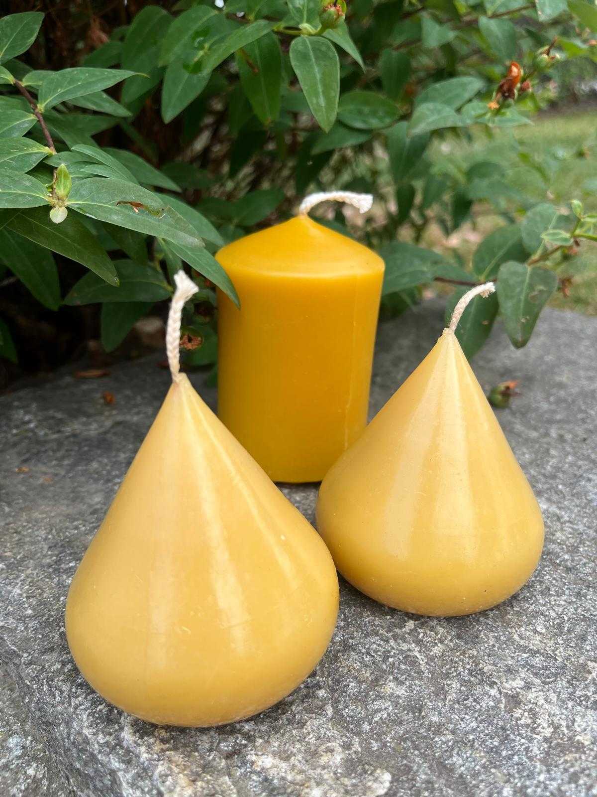 Gruppo Candele Cero Liscio e Gocce in cera d’api – 1 pezzo + 2 pezzi (Art.354 = Art.348 + Art.351)